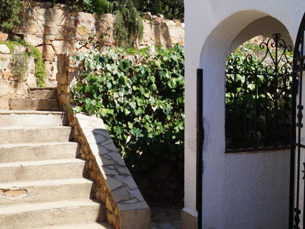 Tanderai Villa *